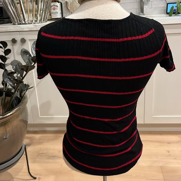 VGUC Jenni Kayne cashmere blend black w red stripe rib knit short sleve sweater. - Picture 5 of 8